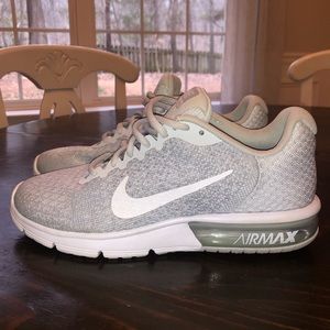 Nike Air Max Sequent 2